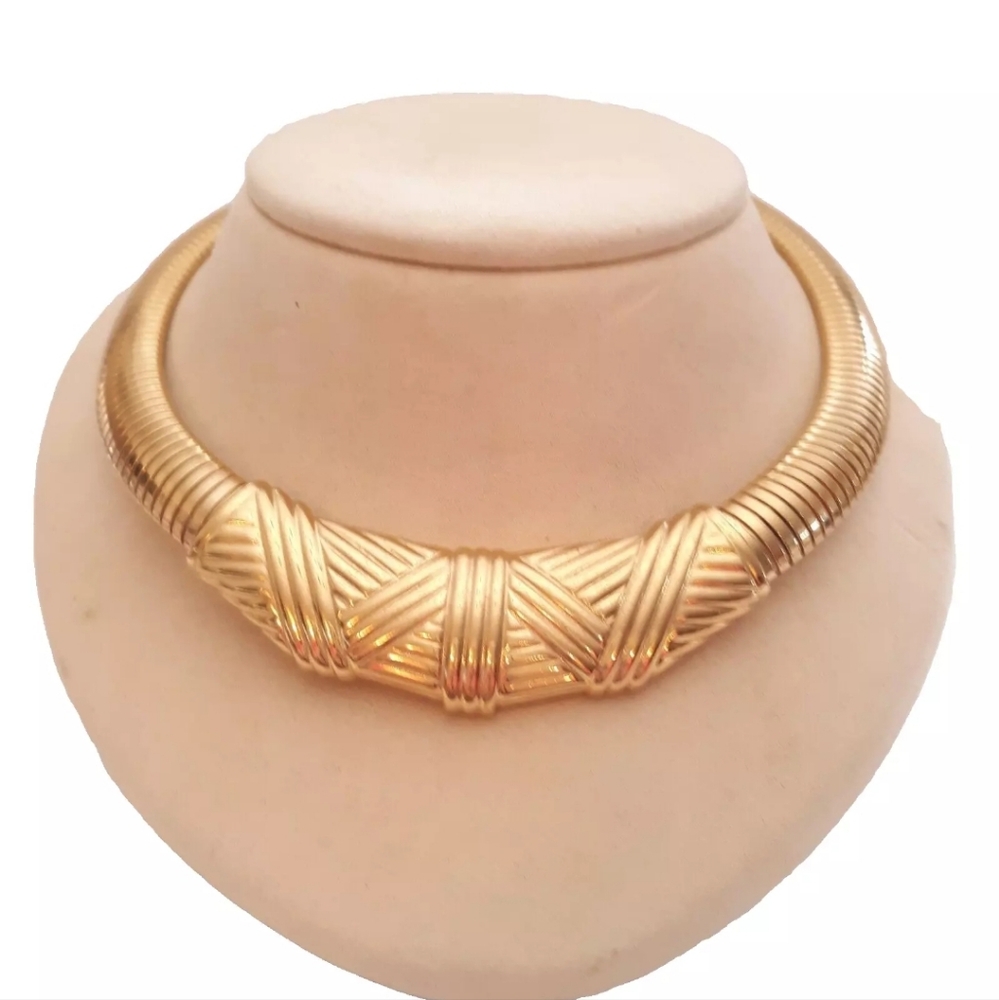 Vintage Avon Wide Flex Omega Chain Necklace Choker Collar Statement Gold Tone
